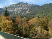 Auf der Brücke lässt sich beidseitig ein wunderschönes Panorama genießen