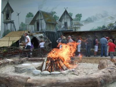 Lagerfeuer im SteinZeitGarten